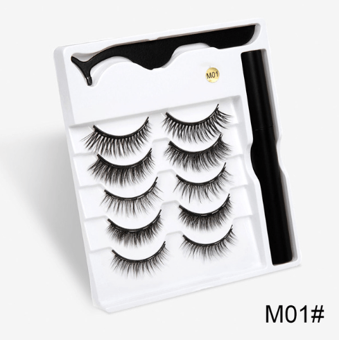 A Pair Of False Eyelashes With Magnets In Fashion Rswank
